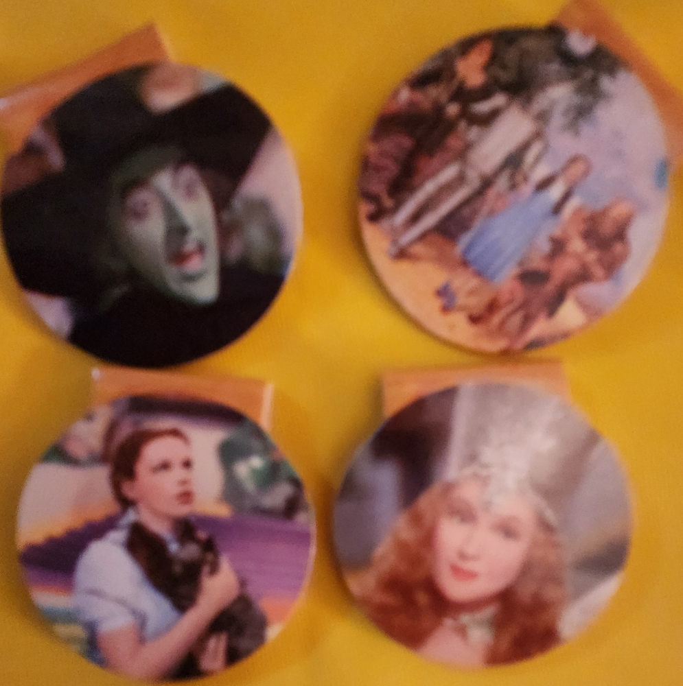 Wizard of Oz Collectible Figurines and Book Set - Picture 8 of 8